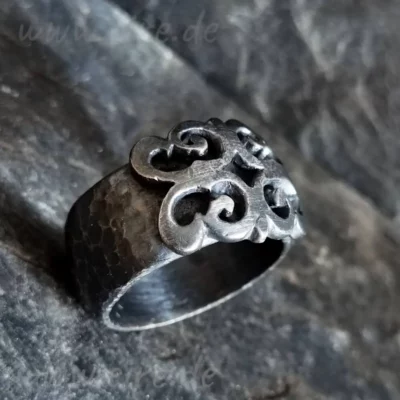 Ring Gate massiver Silberring mit Verzierung